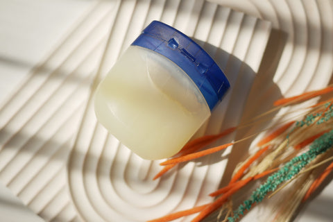 🍼 Is Petroleum Jelly Safe for Babies? Here’s What Most Parents Don’t Know